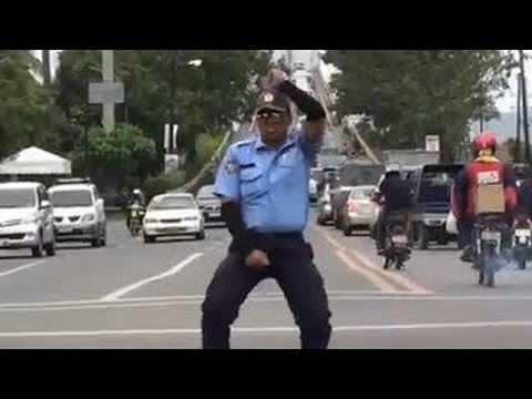 Танцующие полицейские со всего мира !