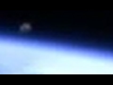Grey Object seen and Nasa HD Cam cuts off quickly. HD