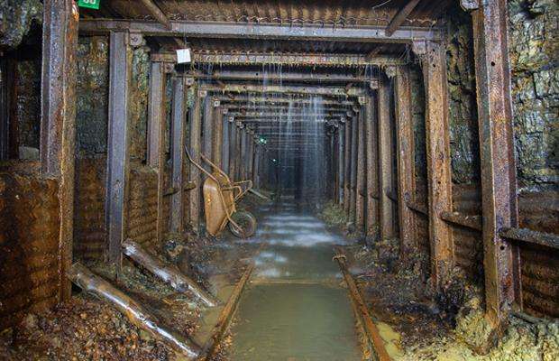 Угольная шахта в Уэльсе.