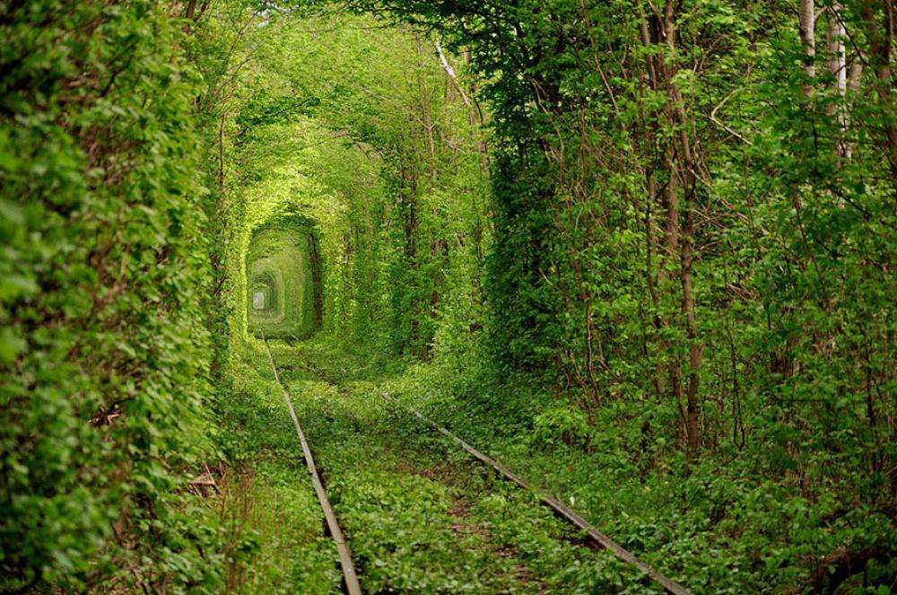  Тоннель любви, Украина