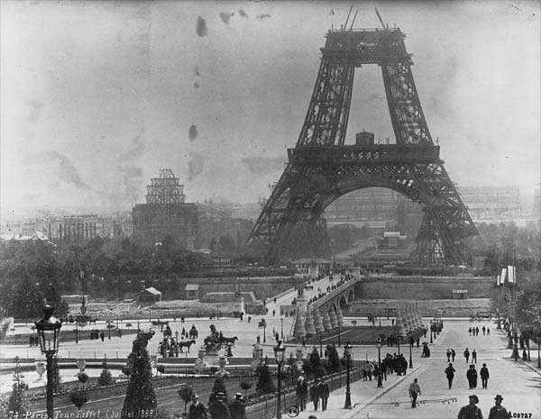 Строительство Эйфелевой башни. 1888