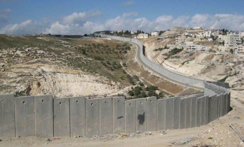 фото самых необычных границ между государствами Граница между Израилем и Палестиной