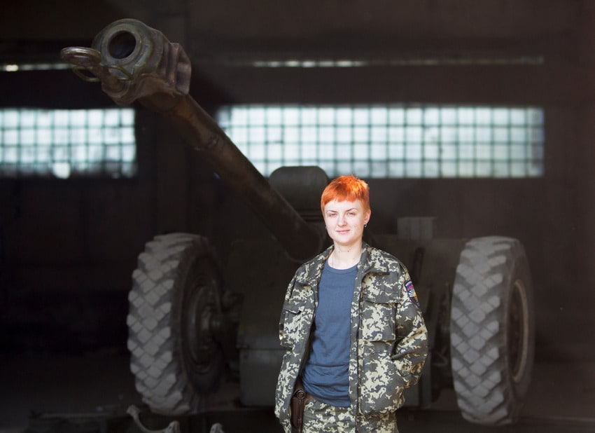 Девушки на войне в Украине по обе стороны: 20 фото 3