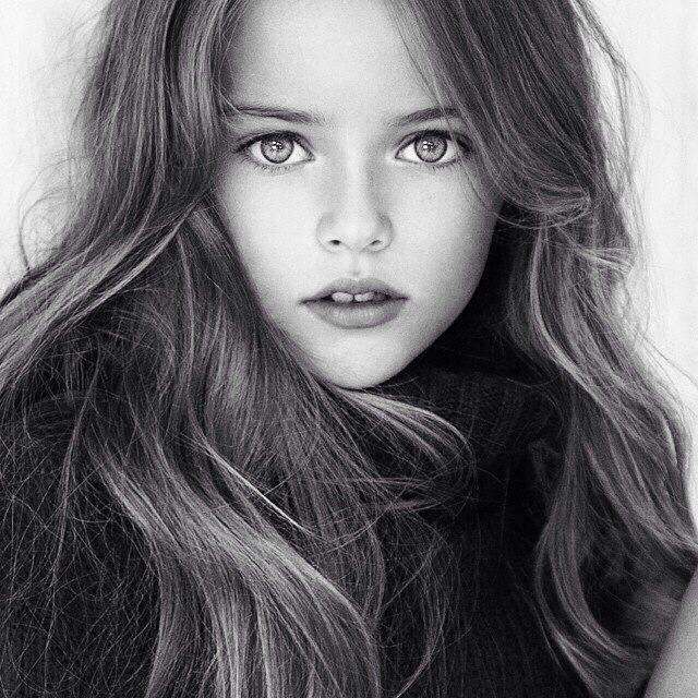 "Самая красивая девочка в мире": 9-летняя модель из России 9