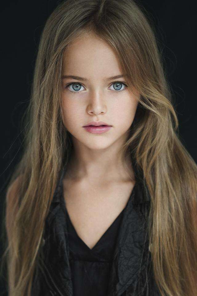 "Самая красивая девочка в мире": 9-летняя модель из России 8