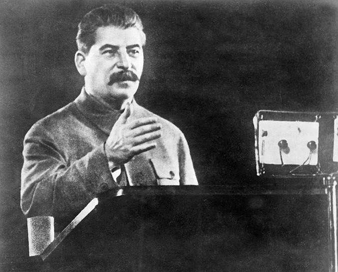 Весь жизненный путь товарища Сталина в 27 фотографиях, объясняющих, почему его так некоторым не хватает