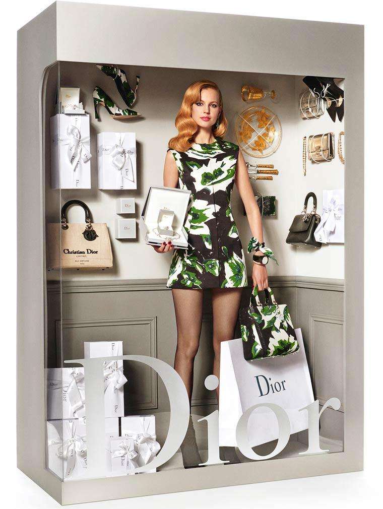 Отличия стилей модных брендов на примере 12 Барби fashion-dolls-4