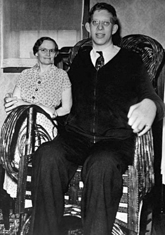 Роберт Вэдлоу - самый высокий человек в истории - 2