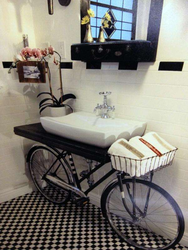 Подставка для умывальника из велосипеда