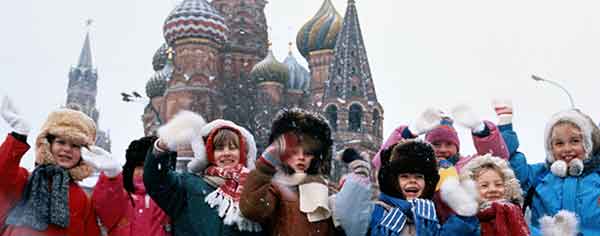 Воспитание детей и материнство в России