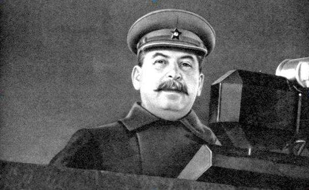 В страшном для Москвы октябре 1941 года Сталин остался в Москве и вел себя мужественно