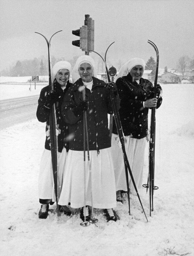 Three nuns from a children's hospital in Ruhpolding, Upper Bavaria, go cross-country skiing in their spare time, 1979. (Photo by Keystone/Hulton Archive/Getty Images)