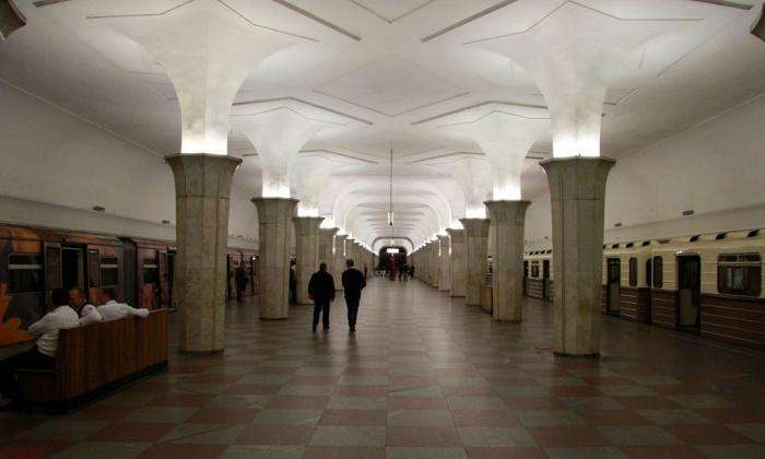 Станция "Дворец Советов" - "Кропоткинская"