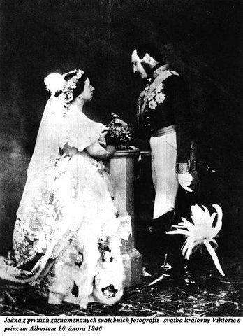 Одна из первых зафиксированных свадебных фотографий