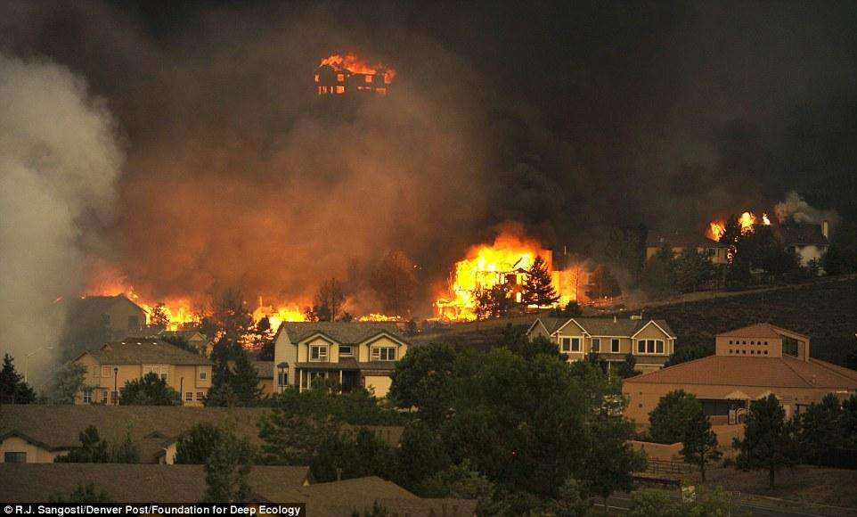 Участившиеся и более интенсивные пожары (такие как этот в Колорадо, США) являются еще одним следствием потепления планеты