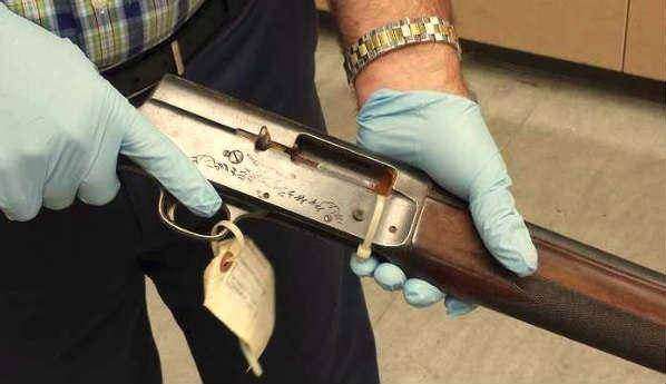 Полиция впервые показала ружье, из которого застрелился Курт Кобейн