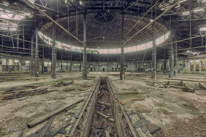 abandoned decay train depot