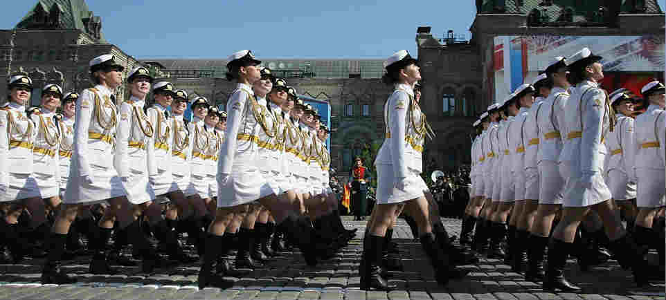 путинская армия в мини-юбках 1