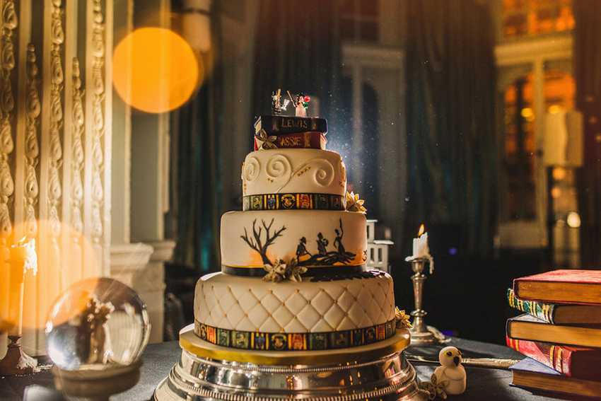 harry-potter-themed-wedding-cassie-lewis-byrom-26