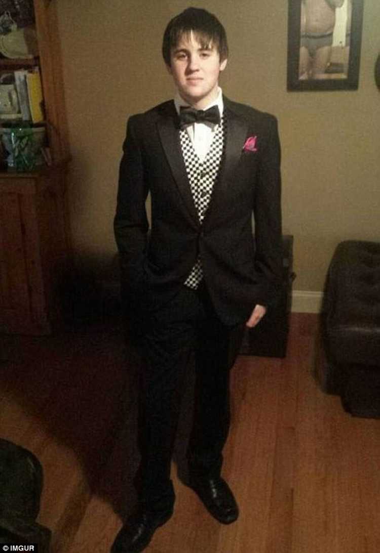 385931f900000578-3789313-this_boy_was_so_excited_to_be_going_to_what_appears_to_be_a_prom-m-2_1473925674885
