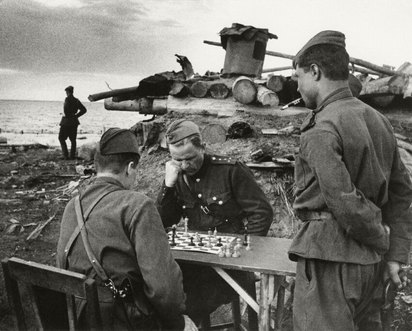 Исторические фотографии, показывающие игроков в шахматы, после просмотра которых невозможно не сыграть партию