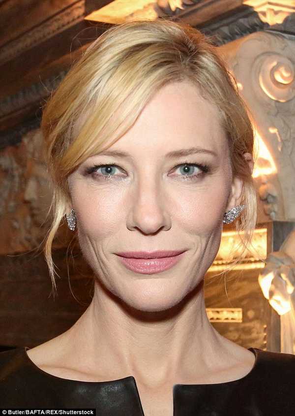 3920e66d00000578-3842210-cate_must_have_some_hollywood_beauty_secrets_to_have_barely_aged-m-24_1476685559828