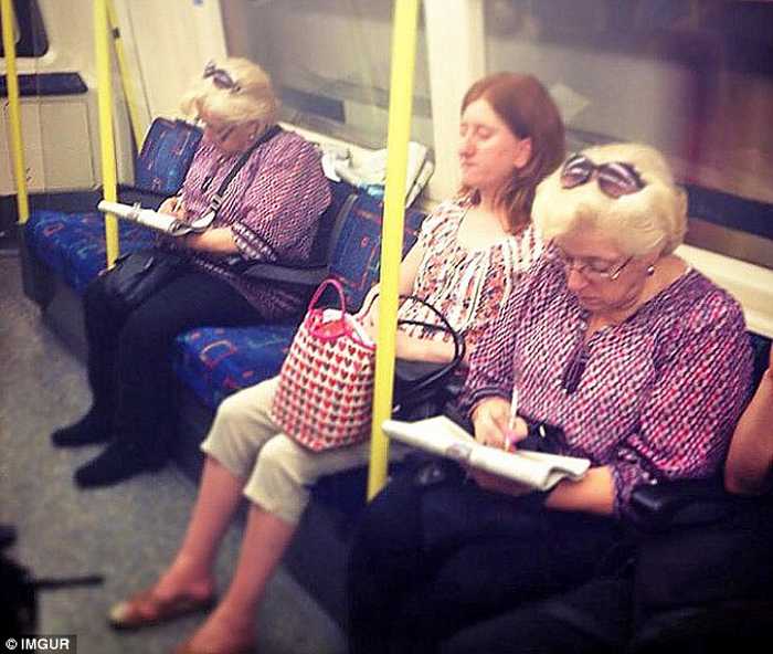 394917a400000578-3831252-two_women_sitting_on_the_tube_were_unaware_that_their_outfits_we-a-41_1476285578178