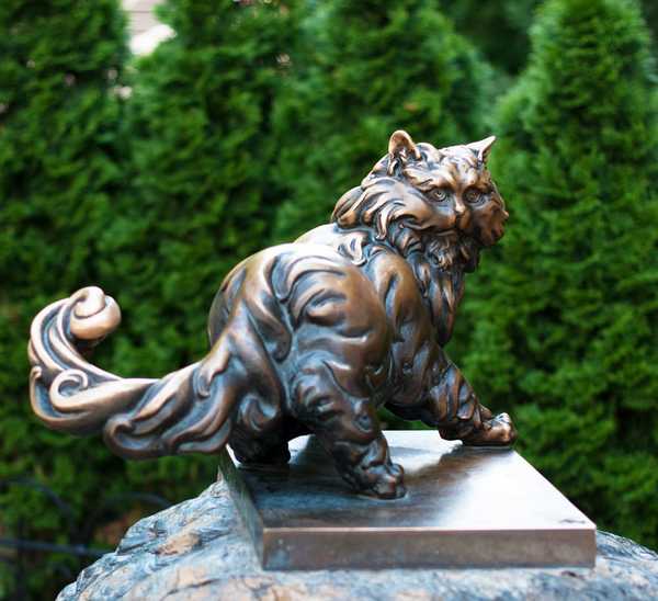 памятники реальным котам Пантелеймон