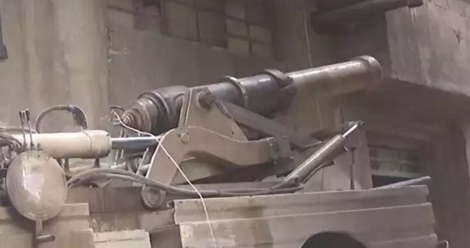 Террористы в Сирии стреляют из музейной пушки XIX века
