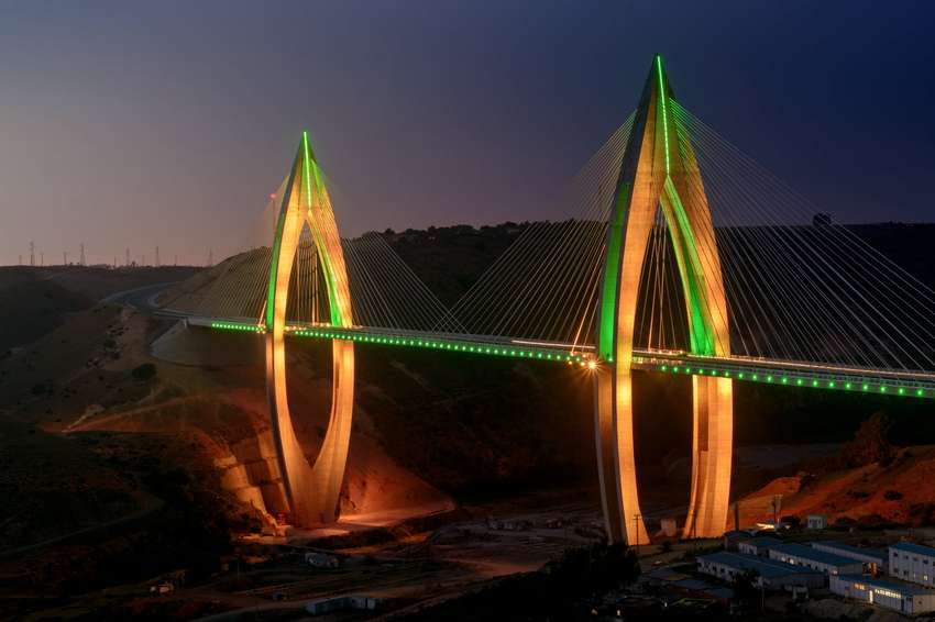 philips-lighting_mohammed-vi-bridge-by-night-3
