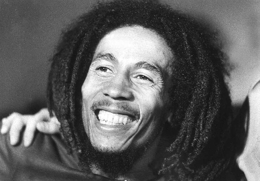 (FILES) An unlocated file photo taken in 1976 shows Jamaican reggae star Bob Marley, who died 11 May 1981 at the age of 36 at Cedars Sinai hospital in Miami following a cancer. Marley, who popularized reggae music around the world, continues to be an inspiration for contemporary artists 20 years after his death. AFP PHOTO B/W ONLY