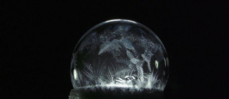 таймлапс с замерзающим мыльными пузырями
