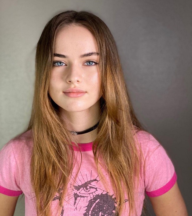 "Самая красивая девочка в мире": 9-летняя топ-модель из России вызывает споры и восхищение