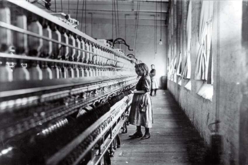 Девочка с хлопковой фабрики в Южной Каролине