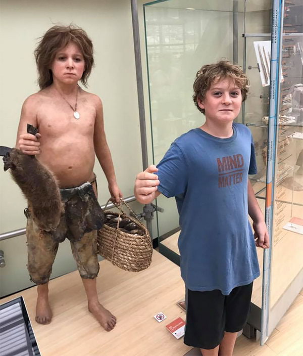 Они нашли своих двойников в музеях, и как тут не поверить в переселение душ