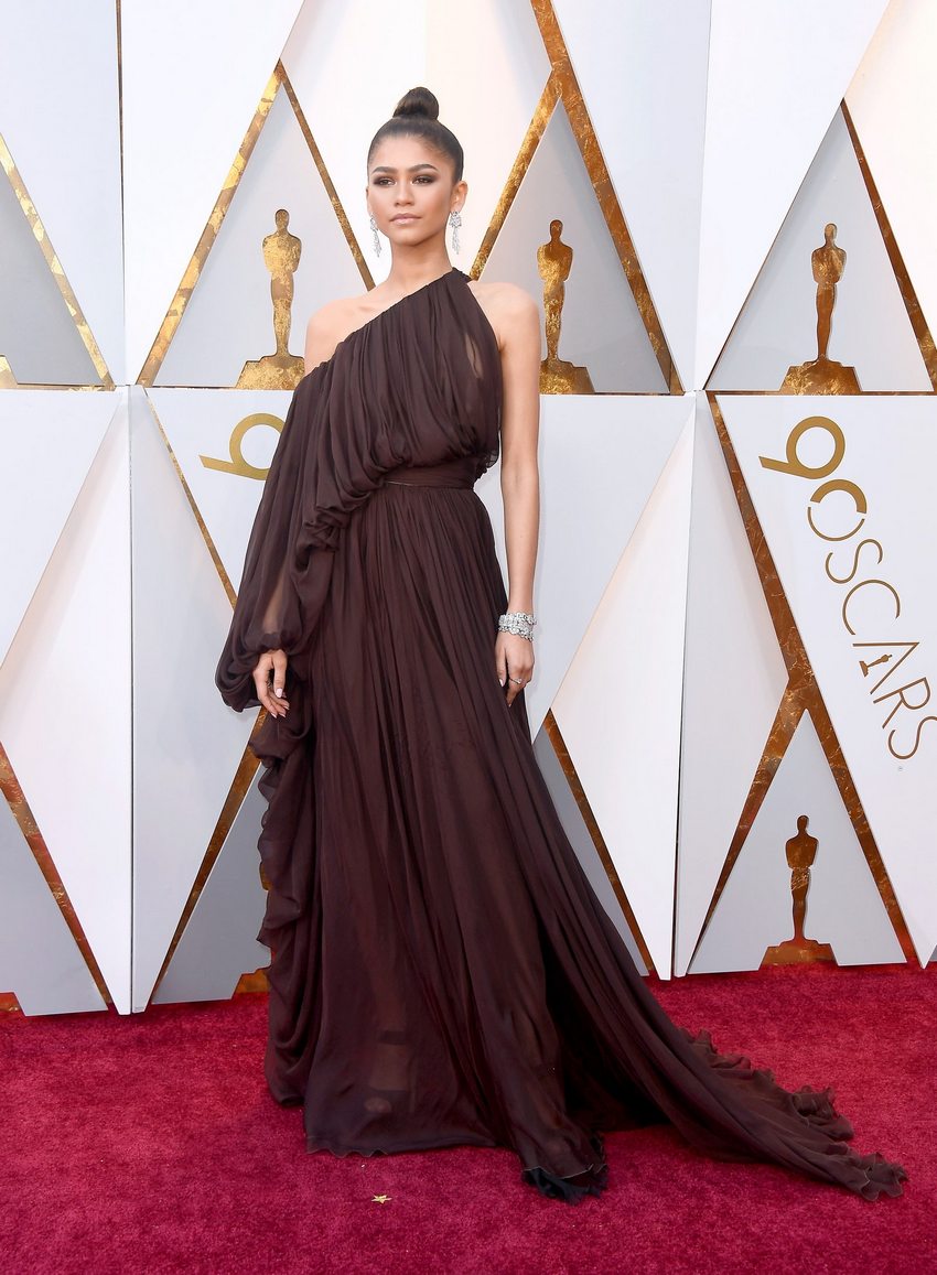 50 лучших платьев c красной дорожки «Оскара» за всю её историю